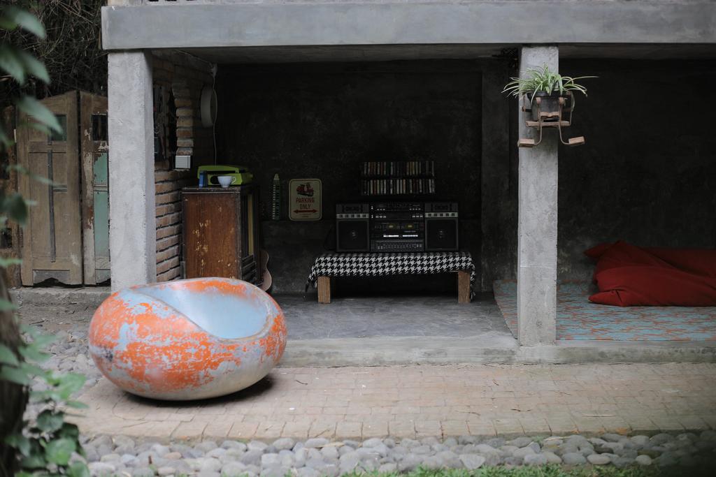 Rumah Senjakala Бантул Экстерьер фото